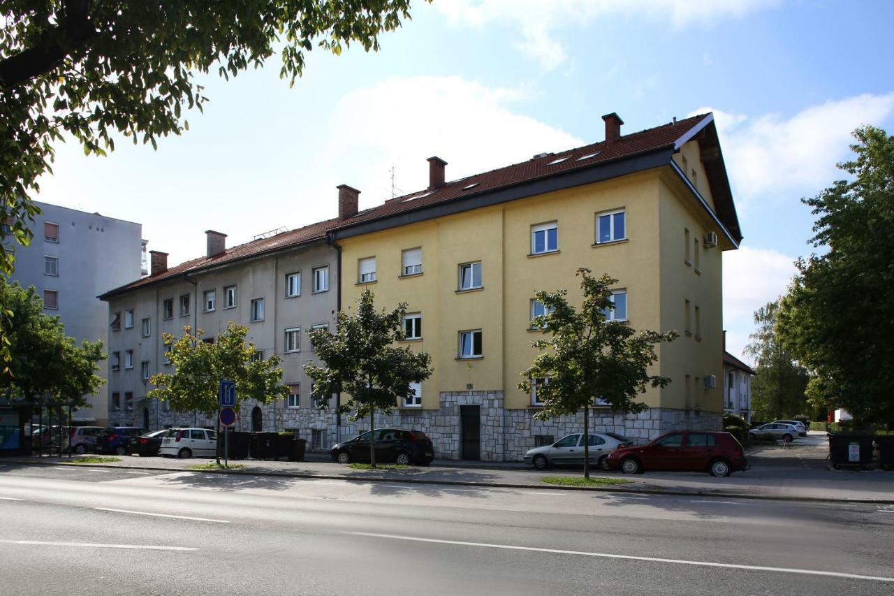 Large Two Bedroom Family App - Free Parking Laibach Exterior foto